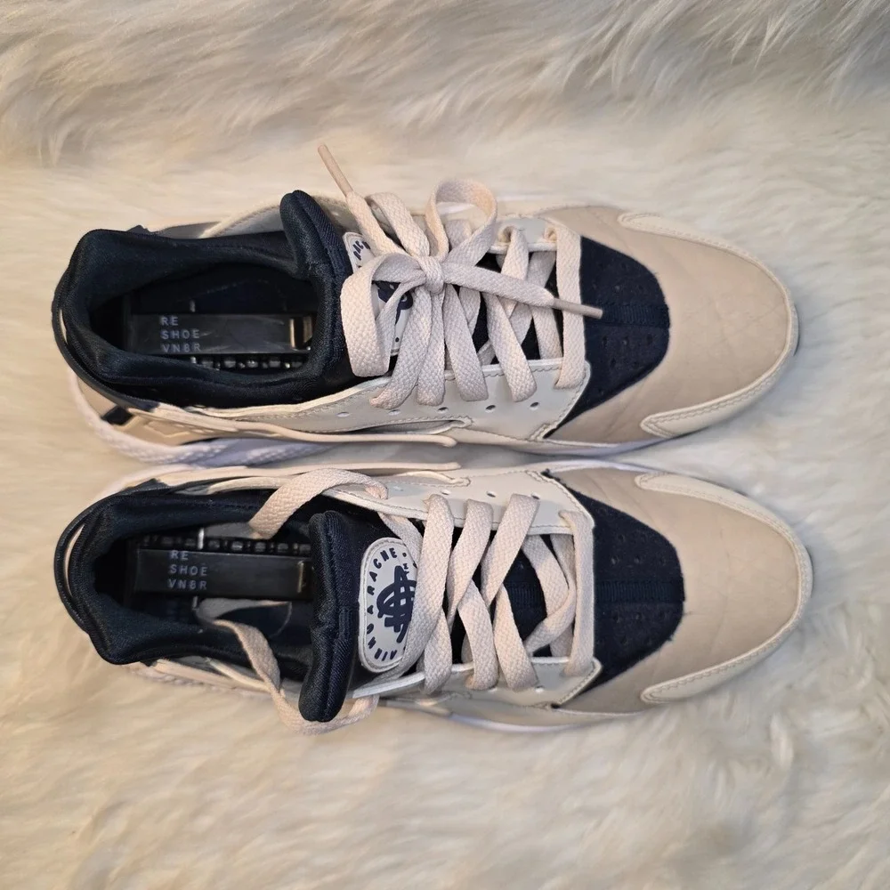 Size 9.5 - Nike Air Huarache Run Orewood Brown W - Picture 6 of 8
